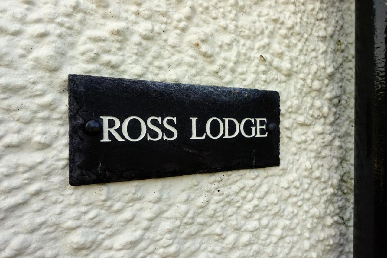 Ross Lodge Comrie Eksteriør bilde