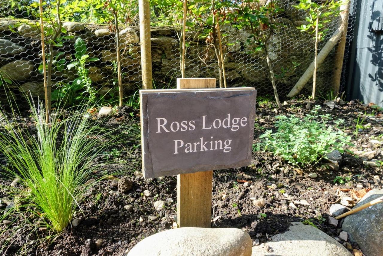 Ross Lodge Comrie Eksteriør bilde
