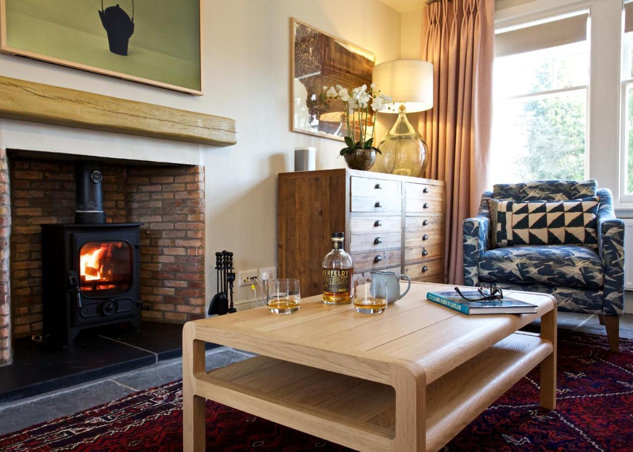 Ross Lodge Comrie Eksteriør bilde